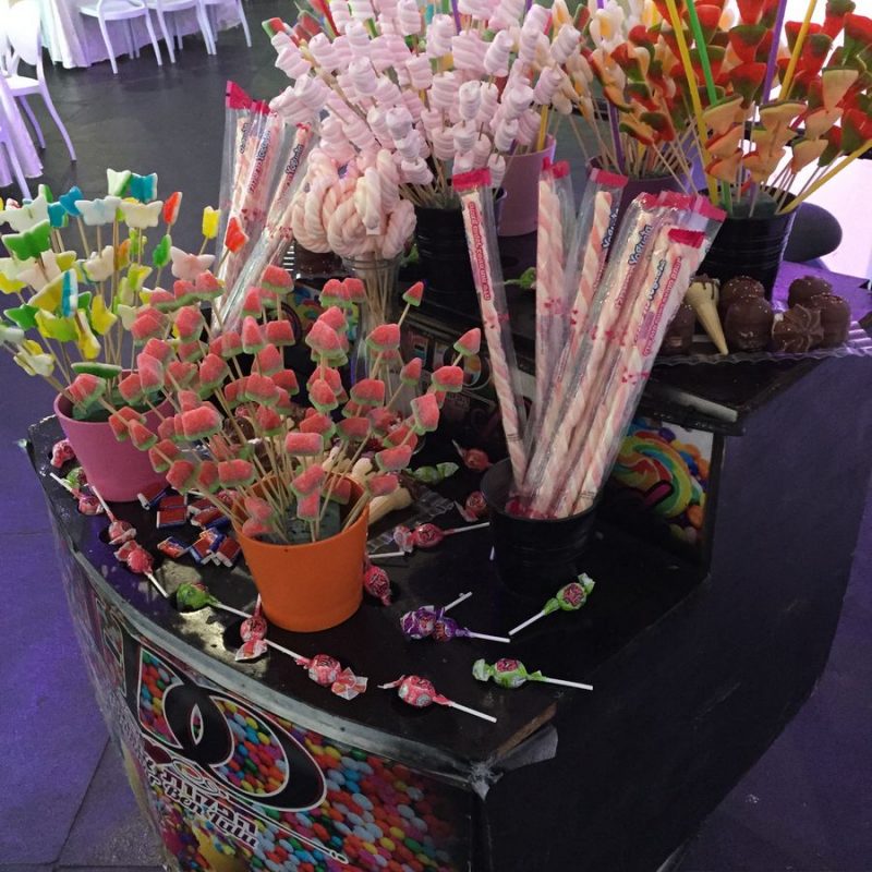 בר אופן - מתוקים על גלגלים עם מגוון ממתקים וסוכריות